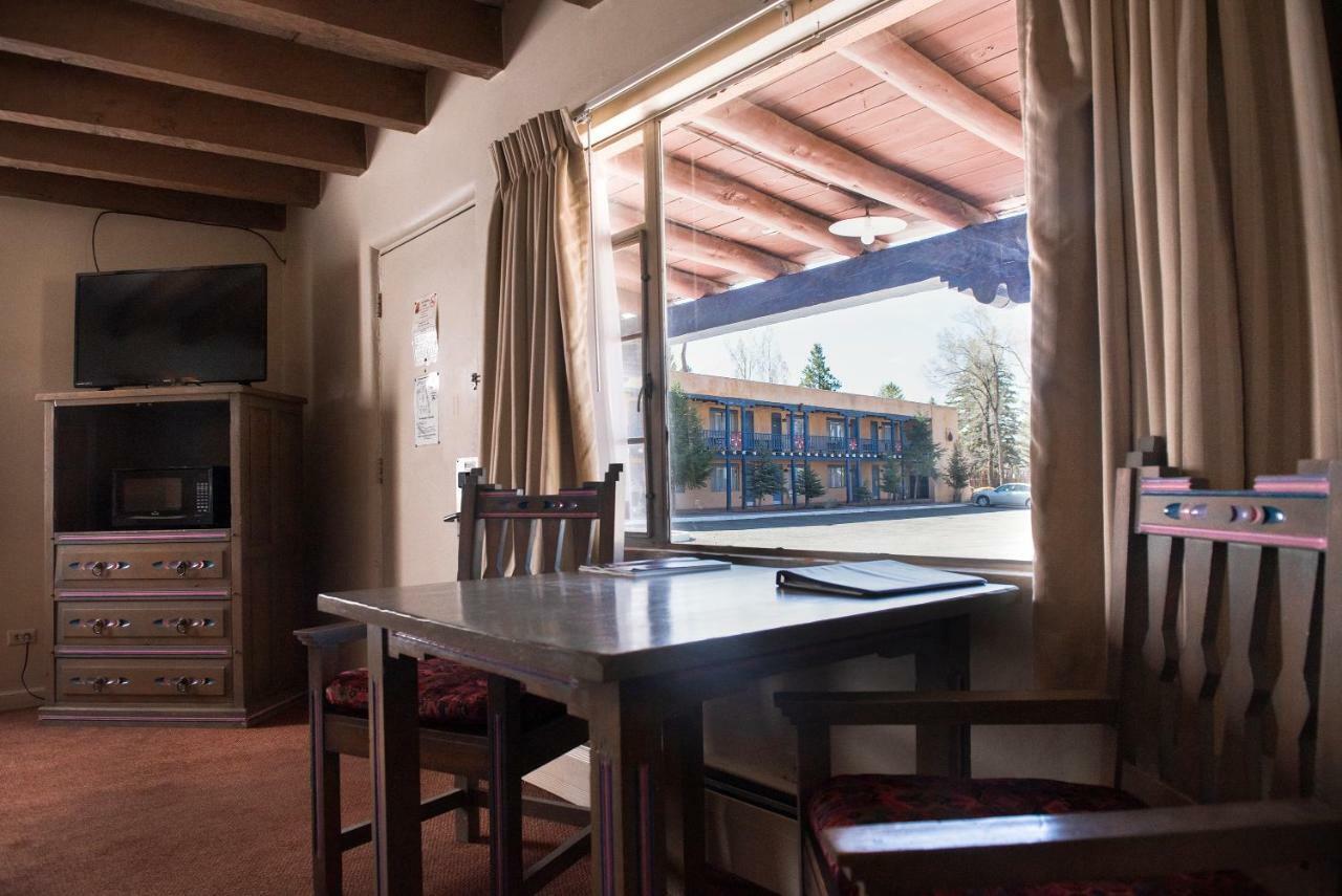 Hotel Kachina And Meeting Center 3*
